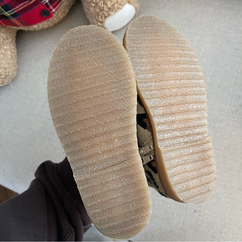 • Mini Boden Animal Print Kids Boots with Pink Accent 11 • - Picture 4 of 5